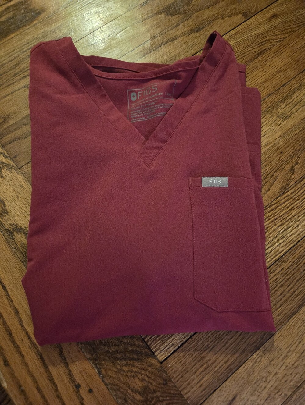 FIGS Catarina V-neck 1 Pocket Scrub Top